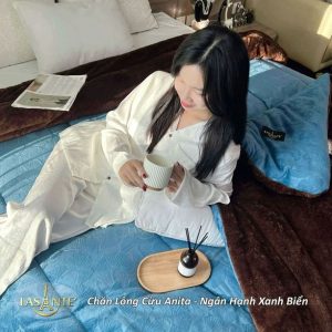 ANITA - NGÂN HẠNH XANH BIỂN 5