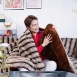 Phân biệt chăn Celine Lasante